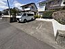 外観：駐車場はゆったりめで2台です。