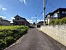外観：敷地北側幅員4ｍ私道。