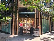デリド湊店 徒歩1分。 80m
