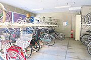 駐車場、駐輪場の空き状況は随時担当者までご確認ください。