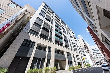 人気の日本橋アドレス。百貨店エリアにも近く、彩ある日常に。