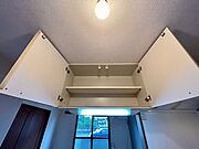 キッチンの上の収納