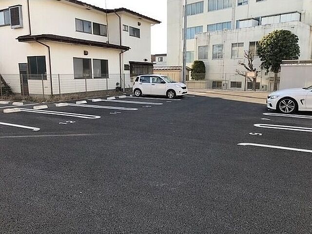 4 / 9