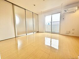 シャトード新 201 2階1LDKのリビング/ダイニング