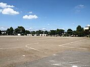 公園「錦中央公園まで618m」