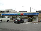コンビニ「ローソン 宇都宮上野町店まで74m」