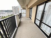 二部屋から行き来出来るバルコニー
