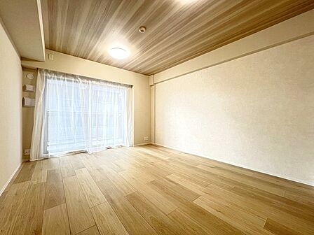 10帖LDK・バルコニーに出られます