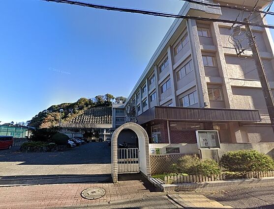横須賀市立鴨居...