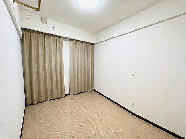 洋室を拡大表示