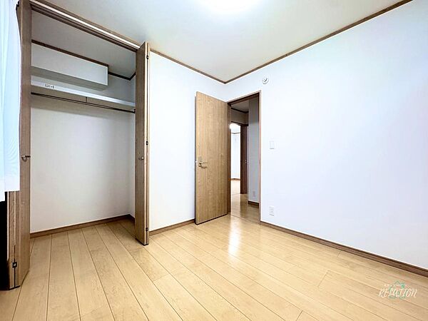 洋室を拡大表示