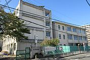 西百舌鳥小学校 130m