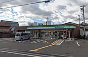 ファミリーマート 藤井寺小山四丁目店 760m