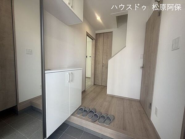 玄関を拡大表示