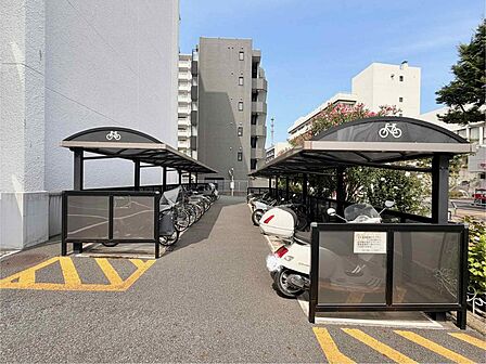 2026年8月撮影(駐輪場・バイク置き場)