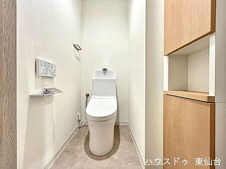 フロアタイル・クロスも貼替済で清潔感◎。