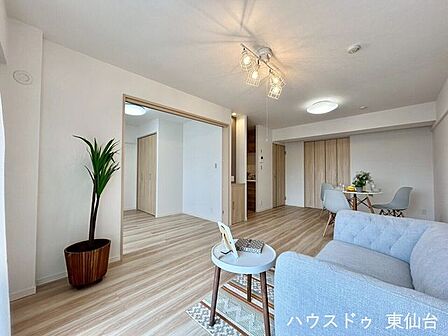リビング続きの洋室は使い勝手がよさそうです♪