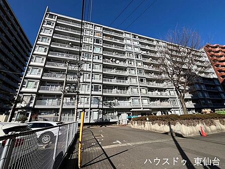コンビニ・スーパーまで徒歩圏内で買い物もしやすい!ペットと暮らせるマンション♪【地下鉄東西線卸町駅】徒歩約10分!