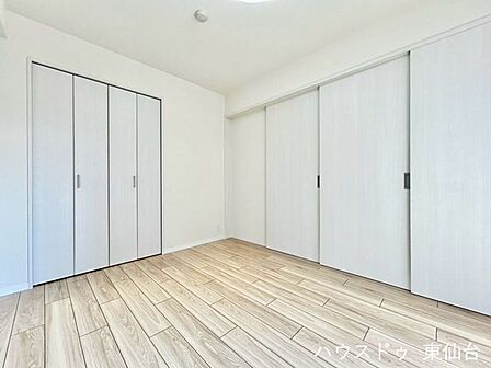 リビングと程よい距離感で多用途に使える