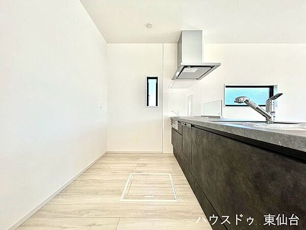 キッチンを拡大表示