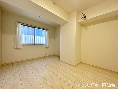 お掃除も楽々なフローリングです♪