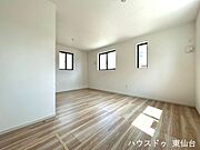 1階の9.4帖のお部屋将来間仕切りでお部屋を増痩せる設計です！