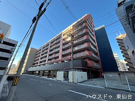 仙台駅徒歩5分。南向きで明るい2LDK、2026年2月フルリフォーム完了の快適住戸。