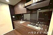 スタイリッシュで機能美を兼ね備えたキッチンです
