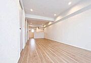 1SLDKの間取りで、単身・DINKS・在宅ワークにも対応しやすい住まいです。