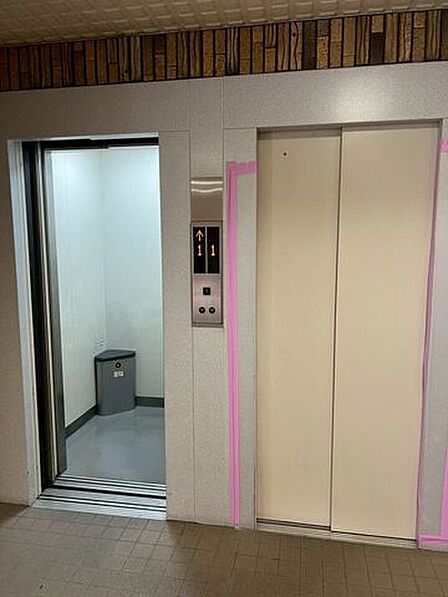 エレベータ