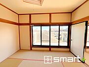 広々とした和室で来客時にも便利です。
