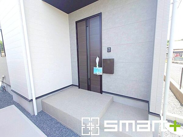 玄関を拡大表示