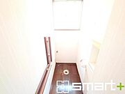 ～リフォーム中のトイレ～ ・新品のトイレが入ります。 