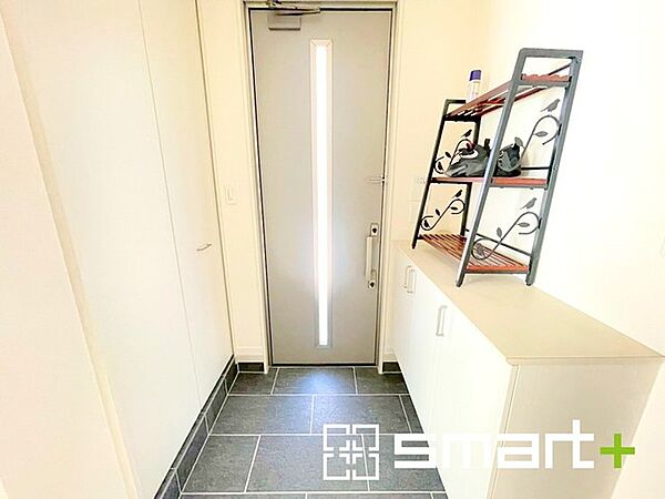 玄関を拡大表示