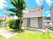 ～お問い合わせ多数が予想される注目物件～ ・閑静な住宅街に佇む、ゆとりある戸建住宅です。 ・お庭と駐車スペースを備えた使い勝手の良い住まい。ぜひお早めにお問い合わせください。