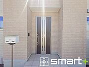 ～モニター付きインターフォン～ ・今では当たり前になってきたモニター付きのインターフォンも付いております。 ・来客時に誰が来たかすぐにわかりますので、防犯性に優れます。 