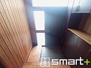 ～十分な容量のシューズボックス～ ・備え付けのシューズボックスは充分な容量を確保。 ・より大型のものへのご変更などご希望の方もお気軽にご相談くださいませ。 