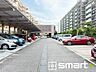 ～敷地内に駐車場をご用意～ ・敷地内に収容力に優れた機械式駐車場がございますので、お車をお持ちの方も是非ご検討ください。 ・空き状況のご確認などもお気軽にどうぞ。 