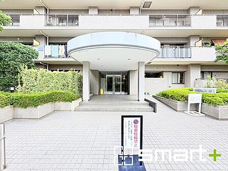 ～帰るのが楽しみになるエントランス～ ・エントランスは非常に綺麗な造りとなっておりますので、毎日家に帰るのが楽しみになる仕様です。 ・ぜひ現地でご体感くださいませ。 