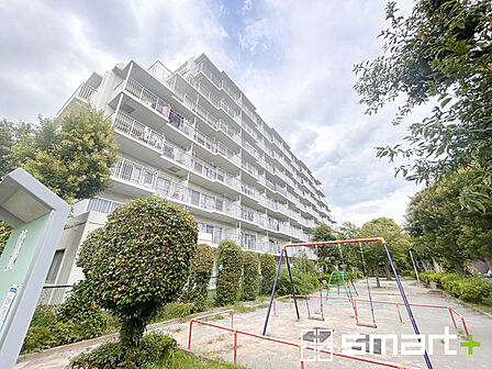 ~子育てしやすい住環境~ ・小中学校、幼稚園など教育機関が徒圏内に揃っており、子育て世代にも安心の住環境です。
