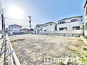 ～3区画の新規物件～ ・松戸市大金平に3区画の新規売地が販売開始です。 ・建築条件はございませんので、お好きなメーカーで建築いただけます。ぜひ一度お問い合わせくださいませ。 