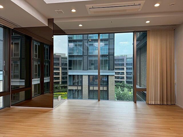 リビング/ダイニング 港区三田1丁目