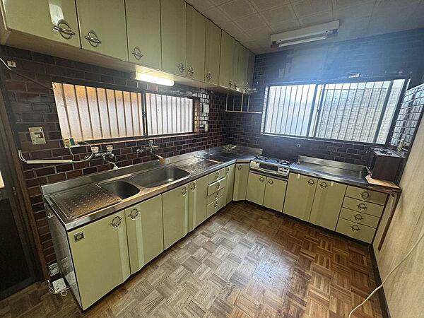 キッチンを拡大表示