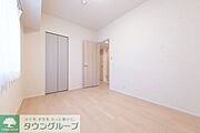 ナチュラルカラーで落ち着いた雰囲気の洋室です♪
