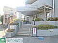 植栽も綺麗に管...