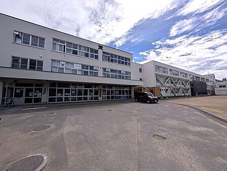 札幌市立幌西小学校 1030m