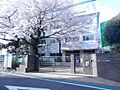 小学校まで徒歩...