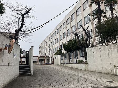 名古屋市立玉川小学校 950m