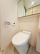 白を基調に、飽きのこない空間は質感豊かな仕上がりとなっております。