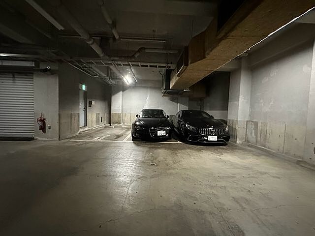 8 / 8